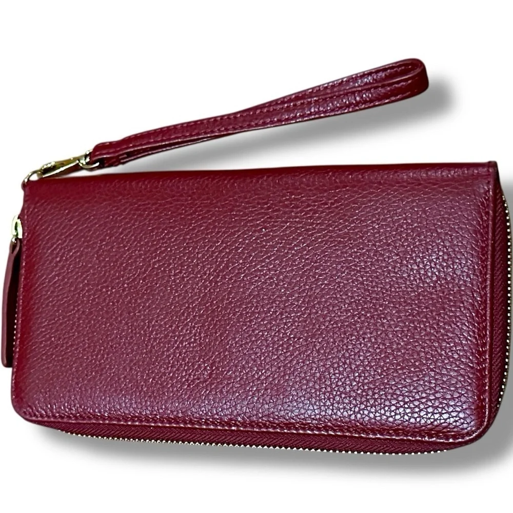 259 Kenneth Cole New York |NWOT Burgundy Pebbled Leather Zip Wristlet Wallet